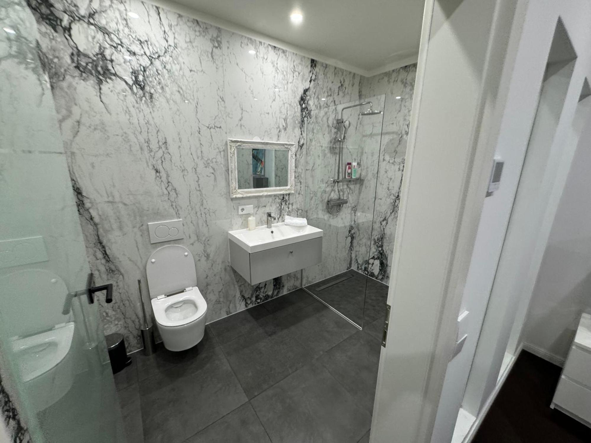 Design Apartment In The Centre Of Bécs Kültér fotó
